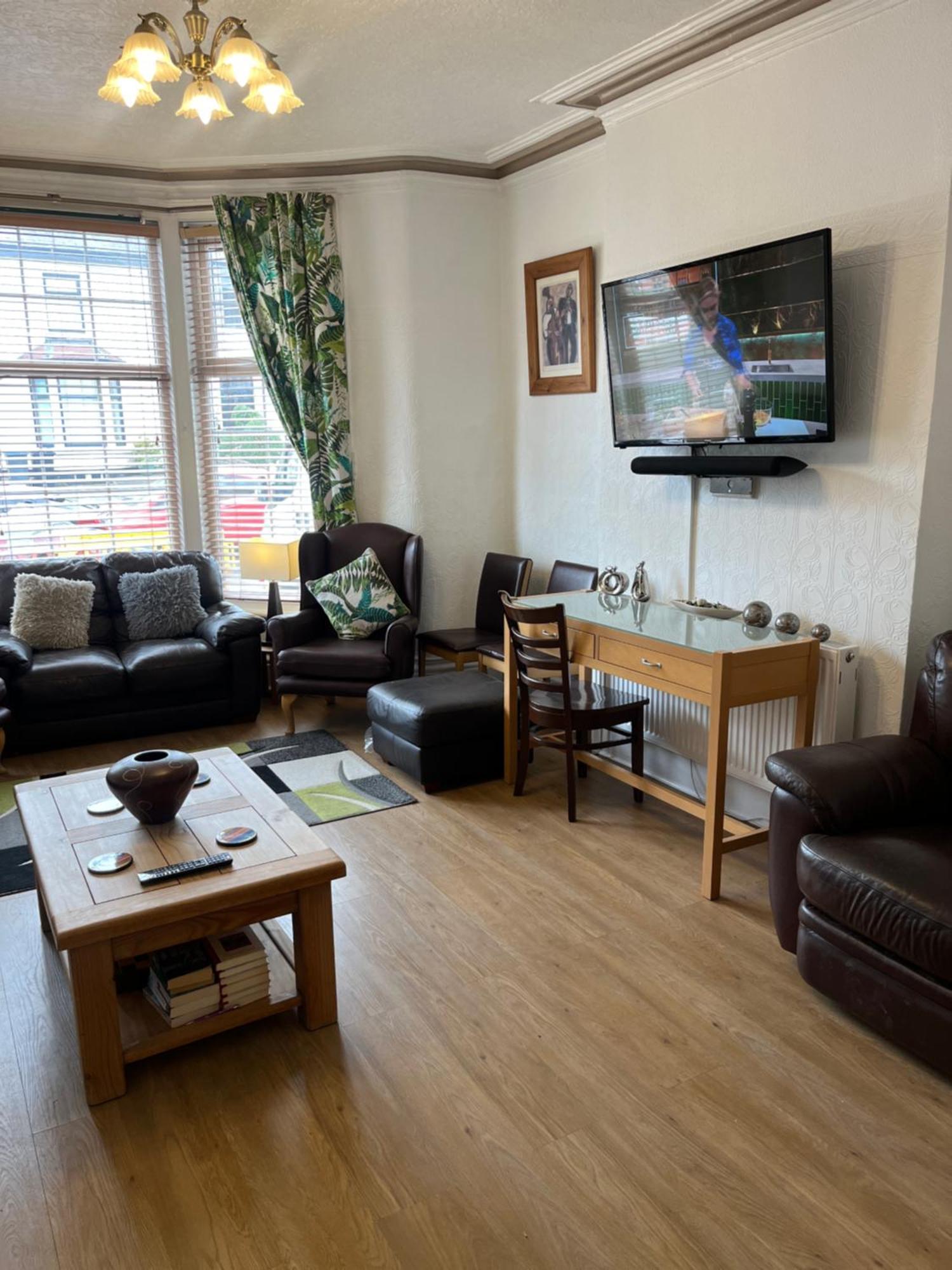 Marston Town Centre Villa Blackpool Exterior photo